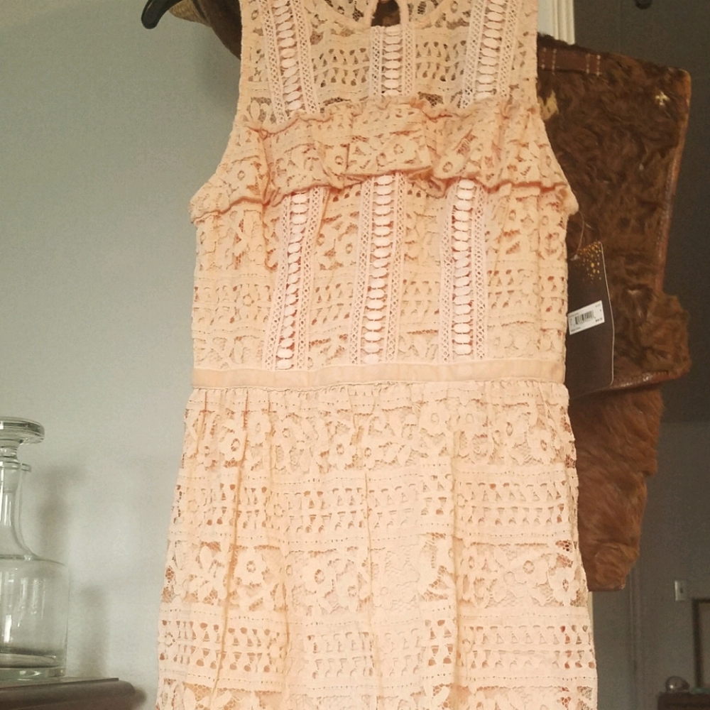 NWT VINAGE Y2K SLEEVELESS  LACE SUNDRESS